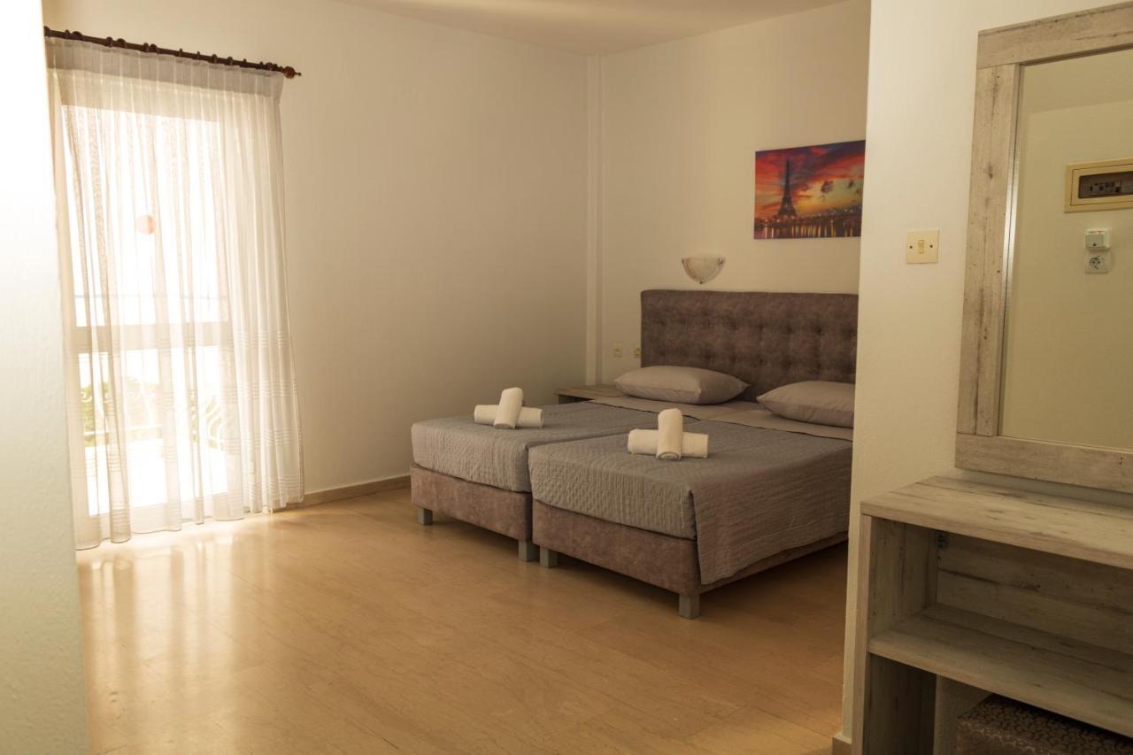 Vicky Apartment Hanioti Bagian luar foto