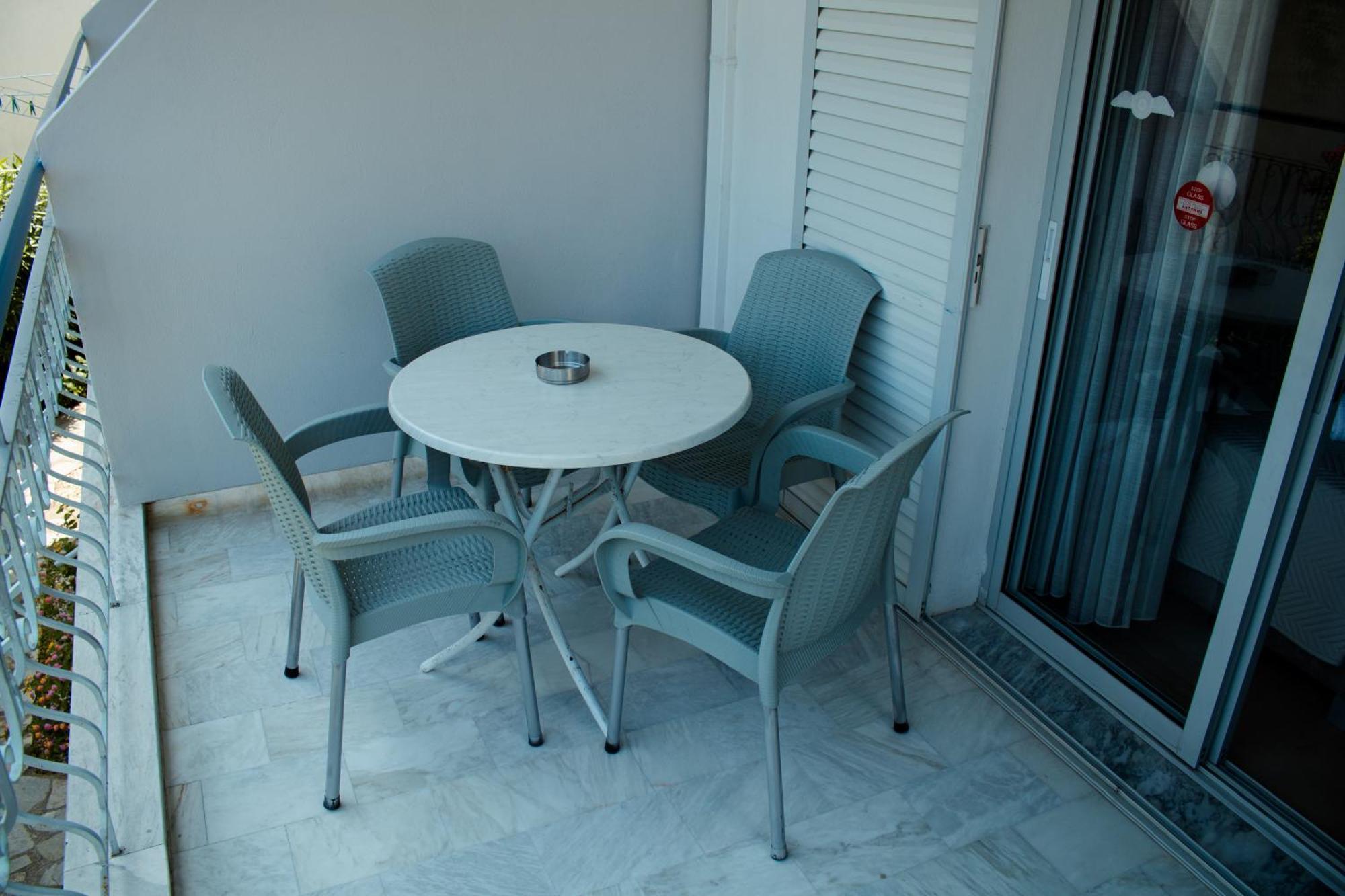 Vicky Apartment Hanioti Bagian luar foto